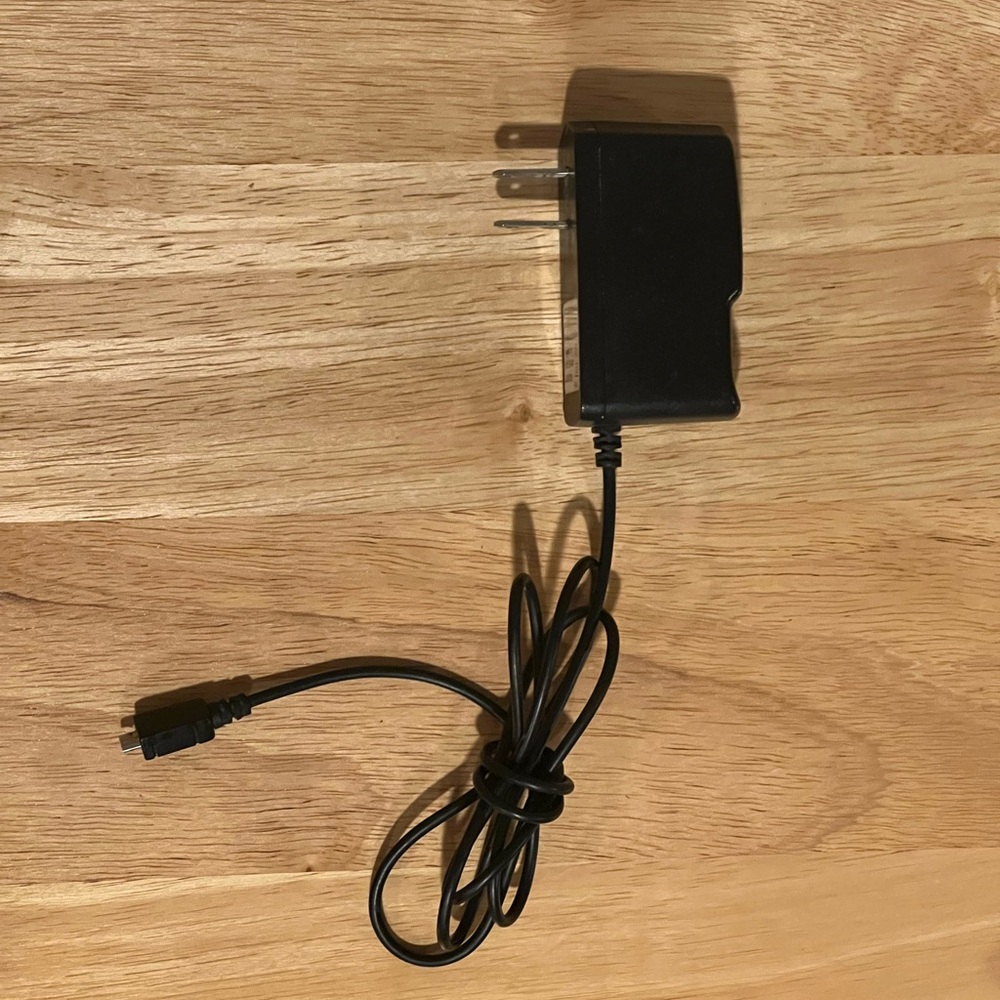 Motorola MOT-V8/V9 OEM Wall Charger Adapter | 4.5V–9.5V
